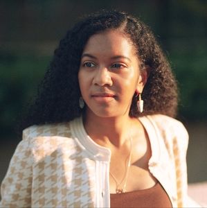 Meet your Posher, Nev